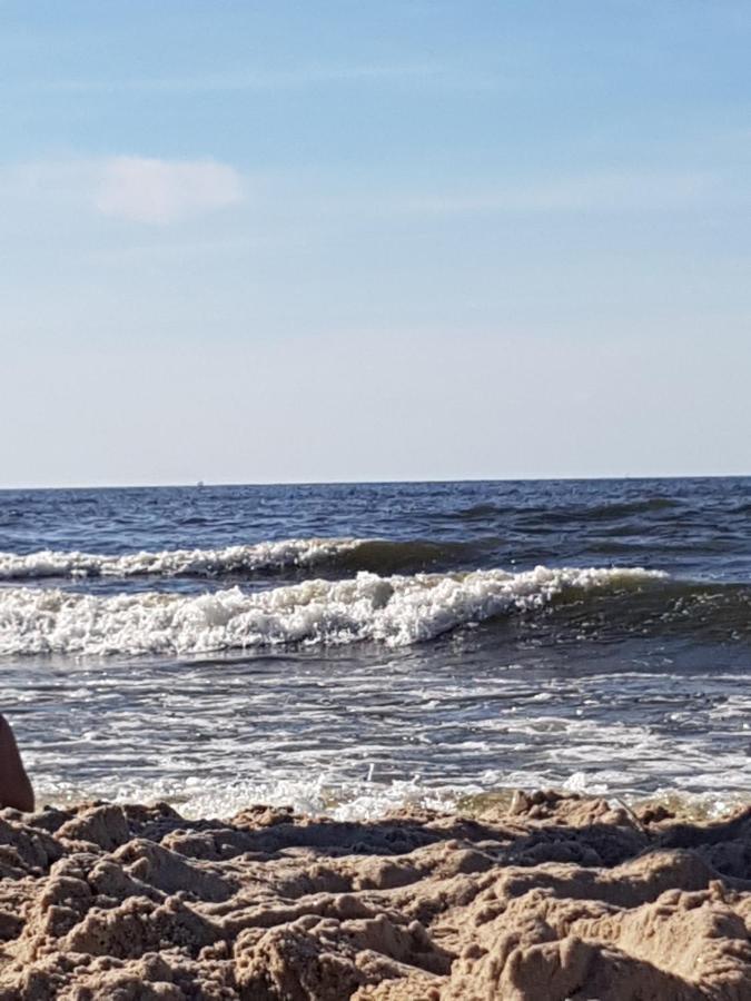 Strandidylle Apartment Mit Meerblick Und Kamin ミエンジズドロイェ エクステリア 写真