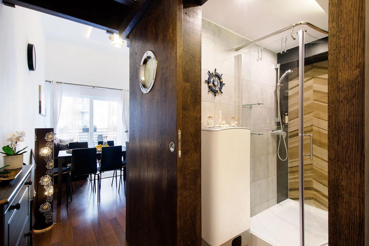 Strandidylle Apartment Mit Meerblick Und Kamin ミエンジズドロイェ エクステリア 写真